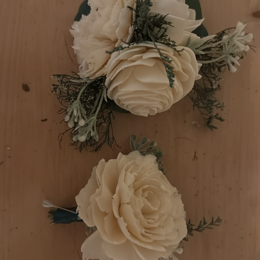 Cream and Green Wooden Flower Prom Corsage Set